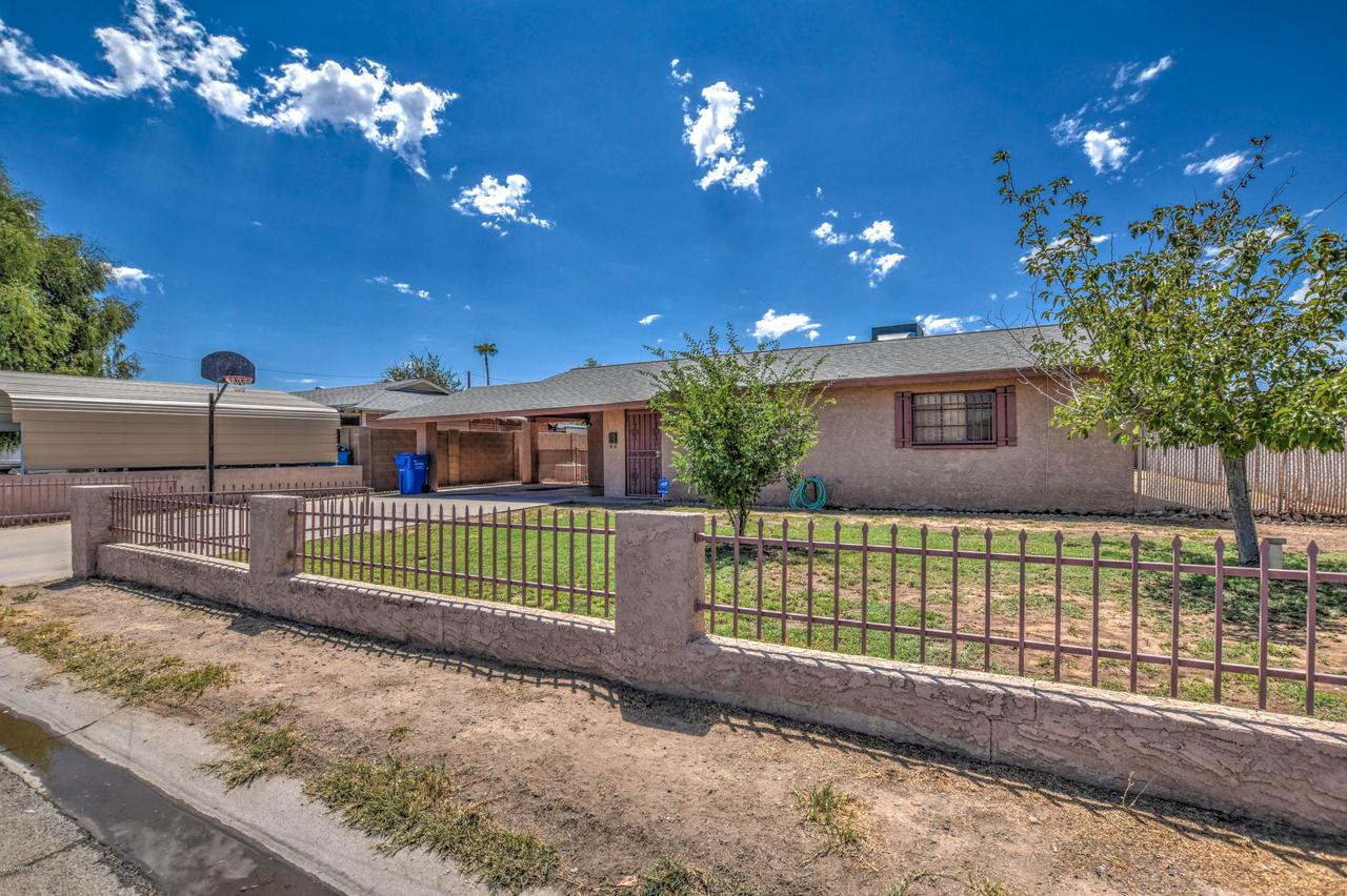 407 W Vineyard Rd., Phoenix, AZ 85041