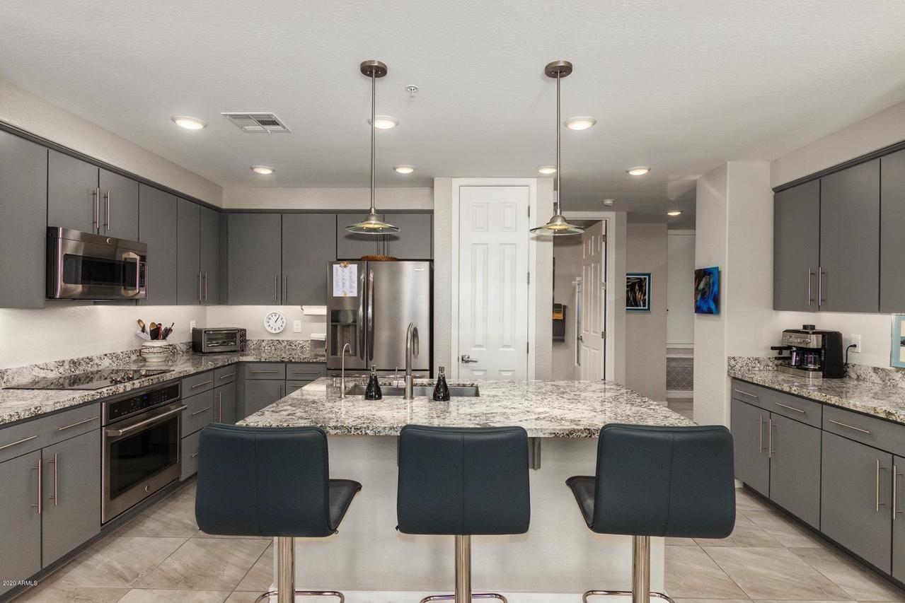 250 W Queen Creek Rd. #122, Chandler, AZ 85248