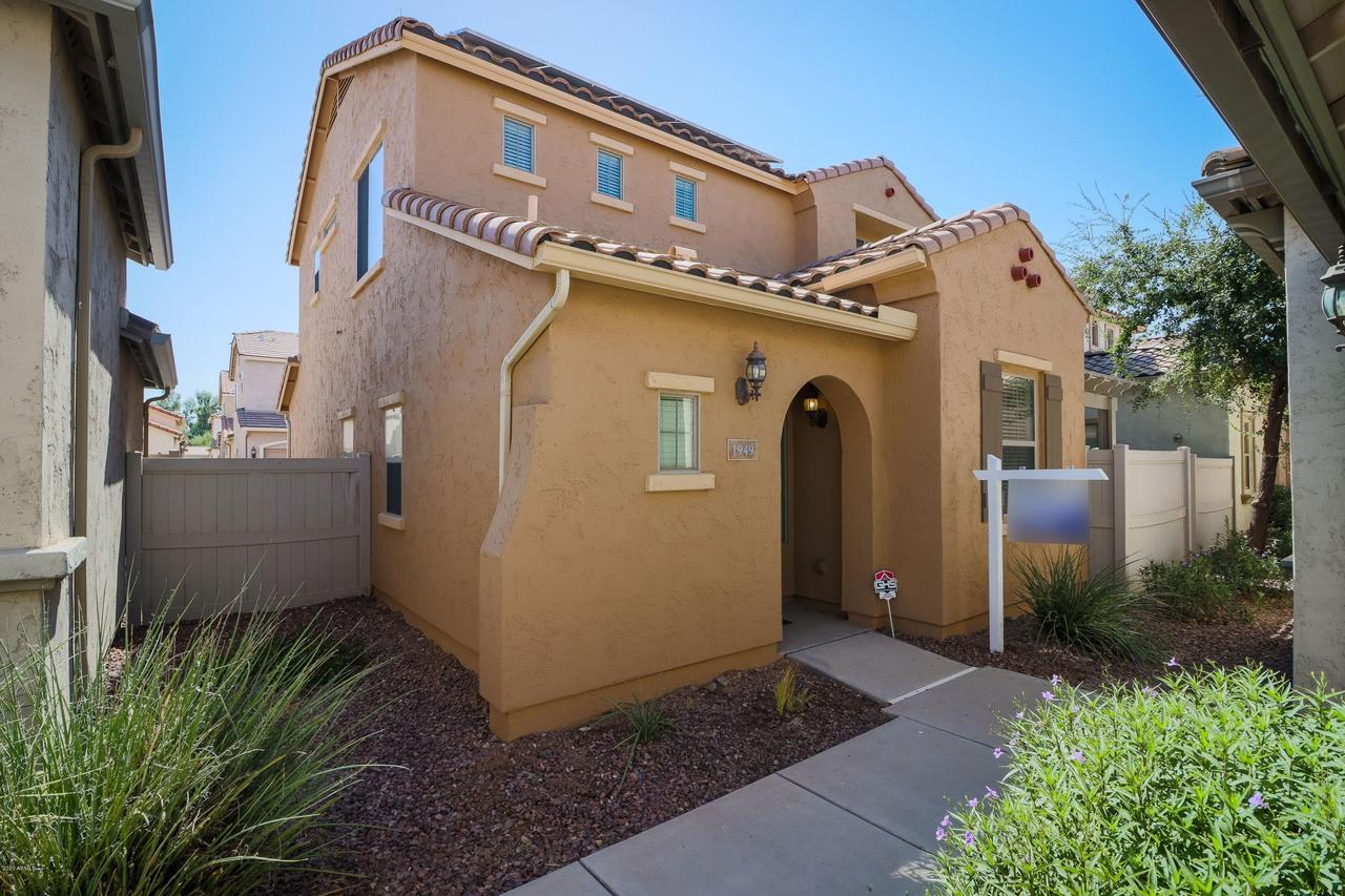 1949 W Davis Rd., Phoenix, AZ 85023