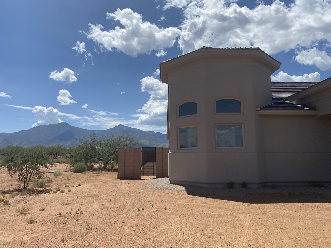 5788 Padilla Dr., Hereford, AZ 85615