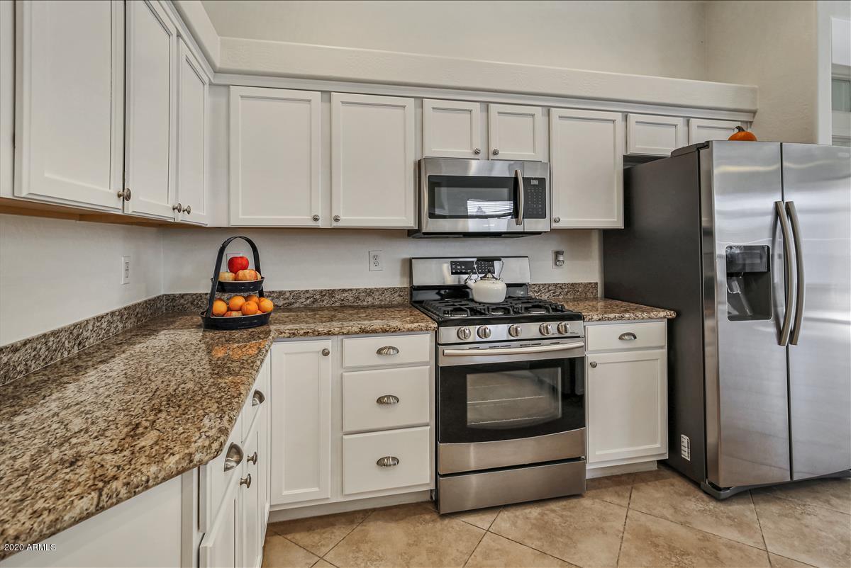 2003 E Beautiful Ln., Phoenix, AZ 85042