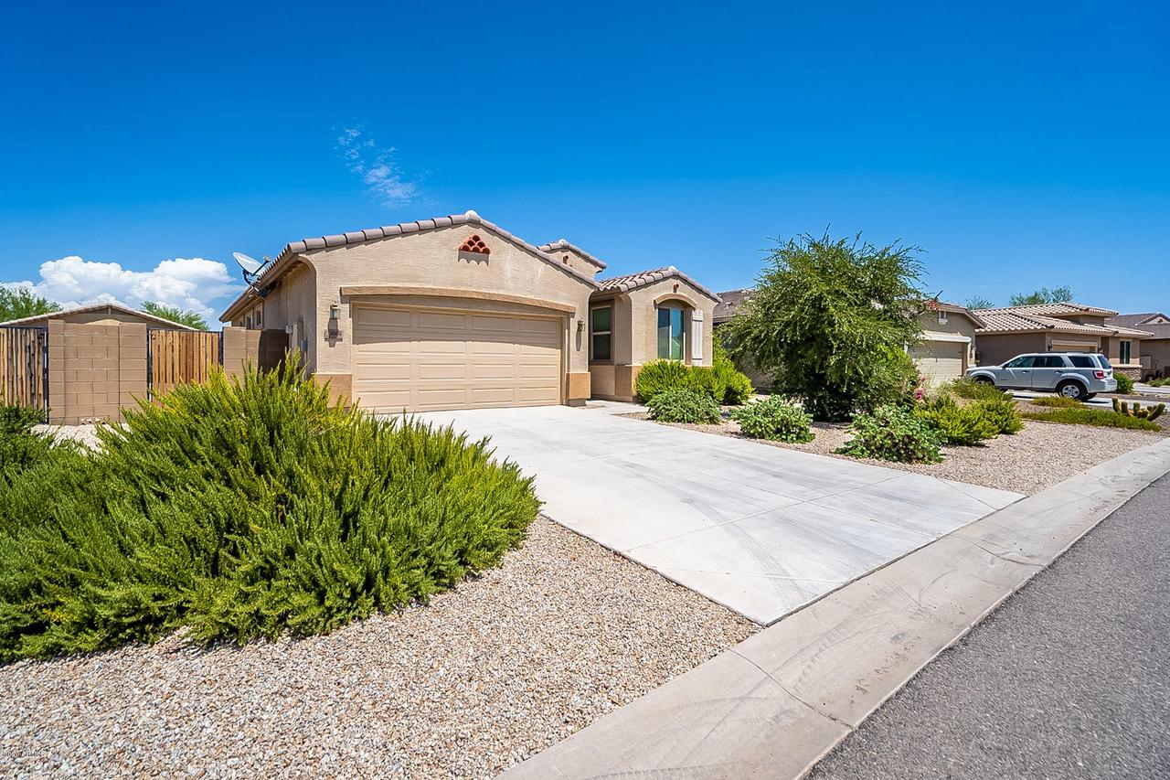 1060 W Santa Gertrudis Tr., San Tan Valley, AZ 85143