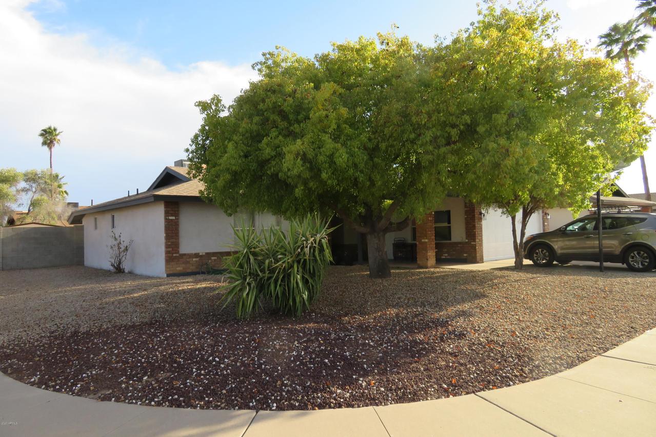 221 W Topeka Dr., Phoenix, AZ 85027
