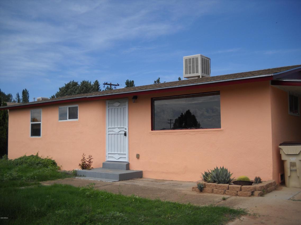 10226 S Sandstone Dr., Hereford, AZ 85615