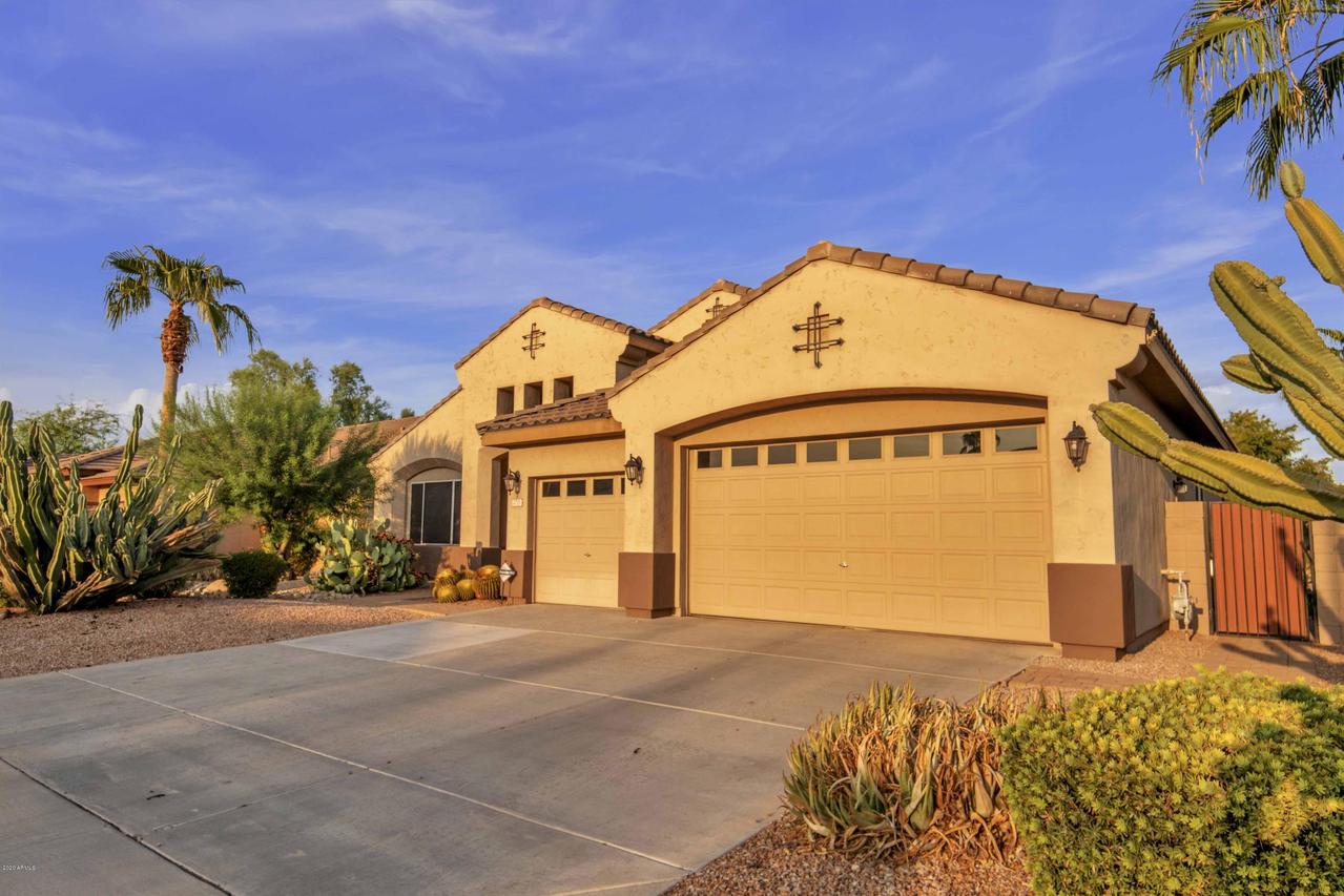 2731 S Honeysuckle Ln., Gilbert, AZ 85295