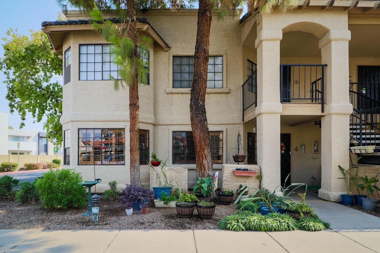 925 S Longmore #120, Mesa, AZ 85202