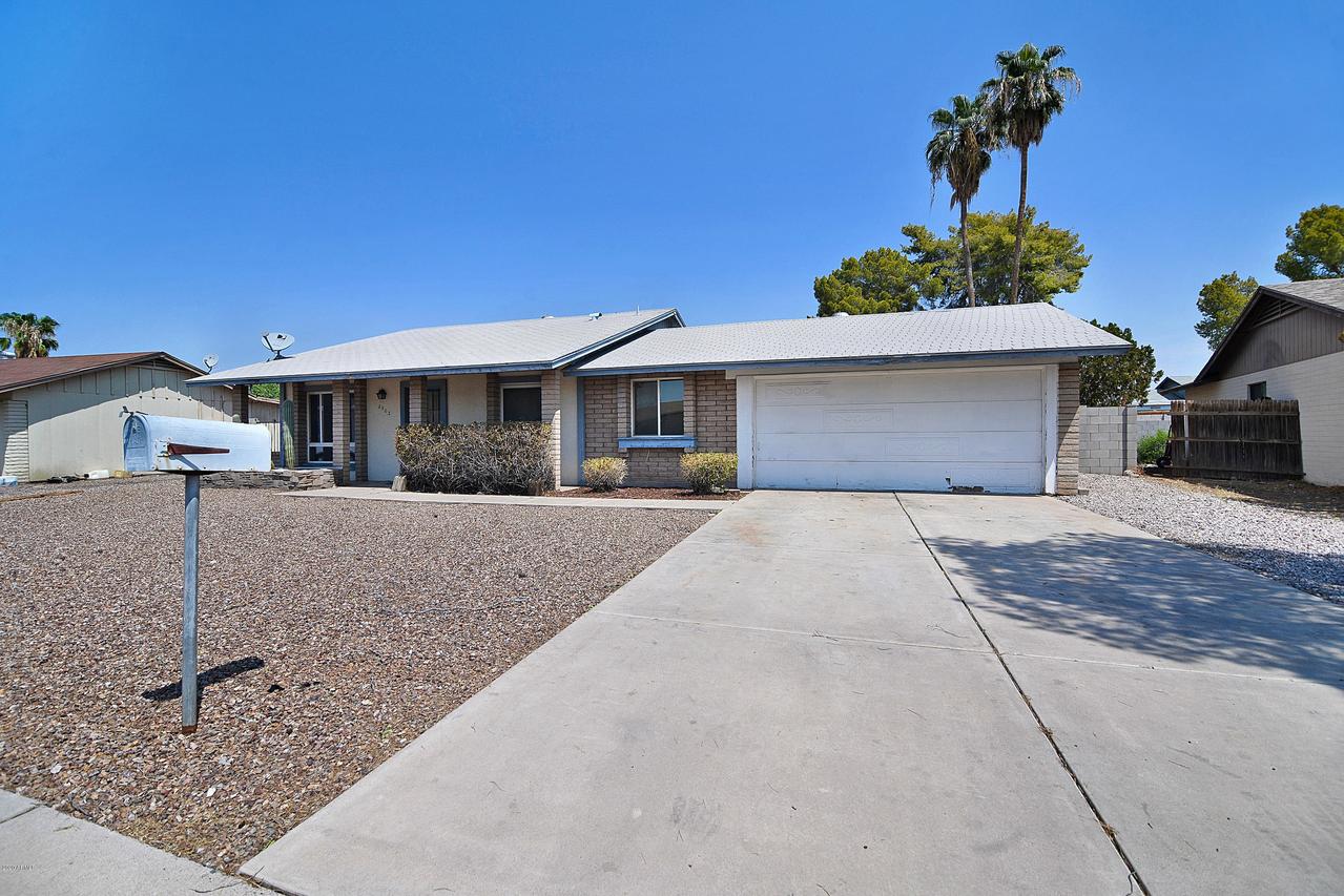 2502 E Buffalo St., Chandler, AZ 85225