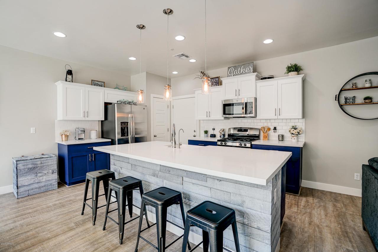 8614 E Fox St., Mesa, AZ 85207