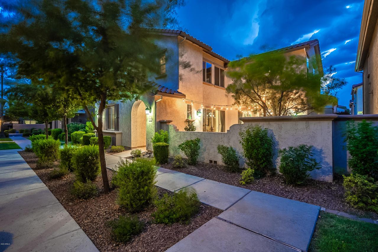 923 S Agnes Ln., Gilbert, AZ 85296