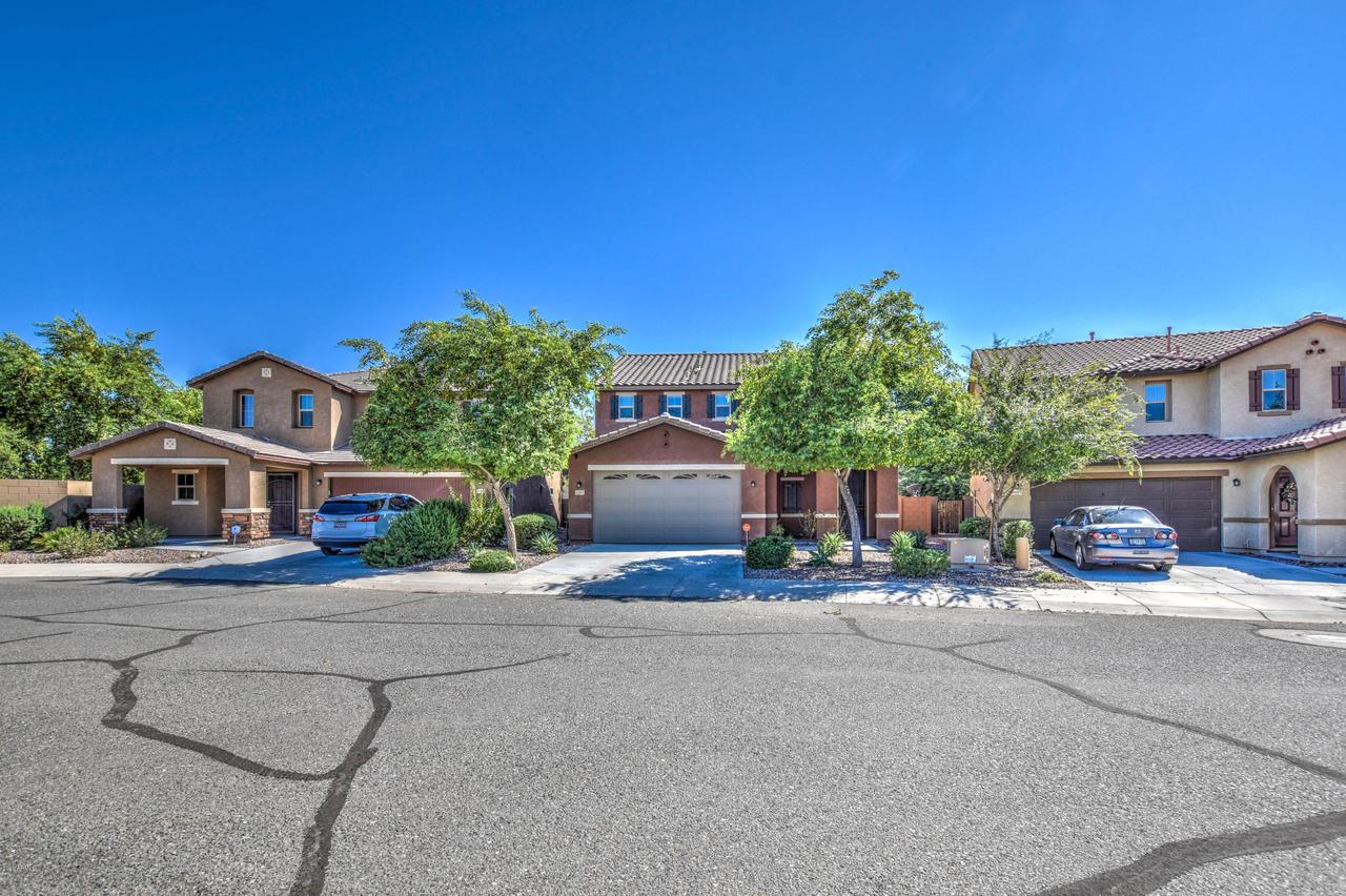 11907 W Honeysuckle Ct., Peoria, AZ 85383