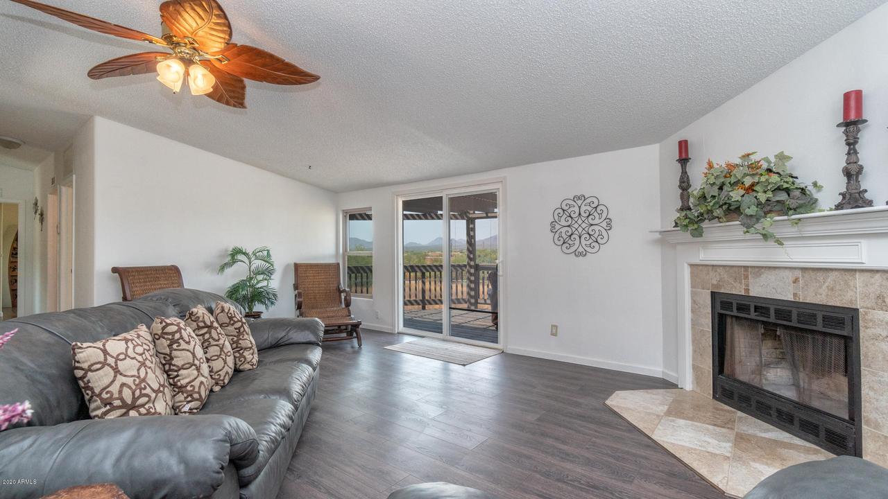 43820 N 12th St., New River, AZ 85087