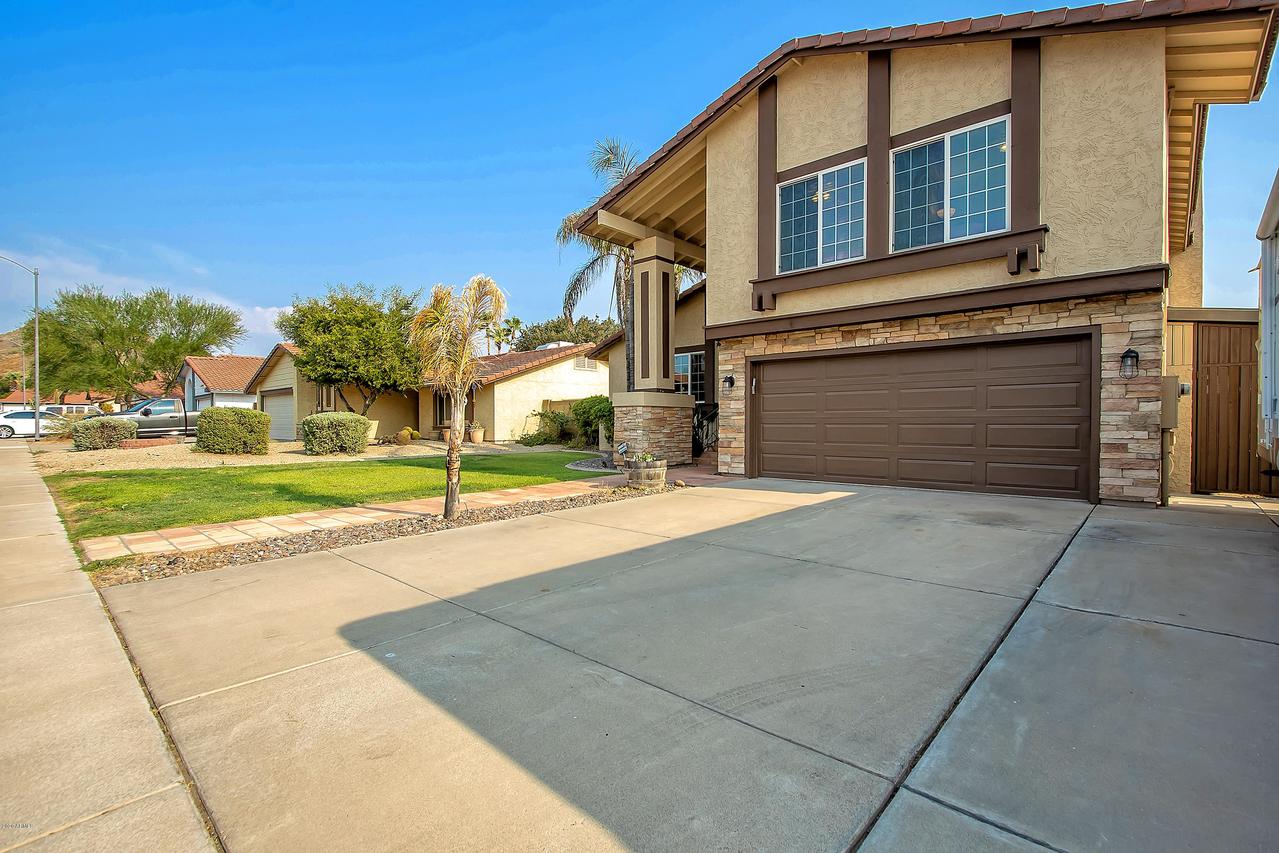 2005 E Sheena Dr., Phoenix, AZ 85022