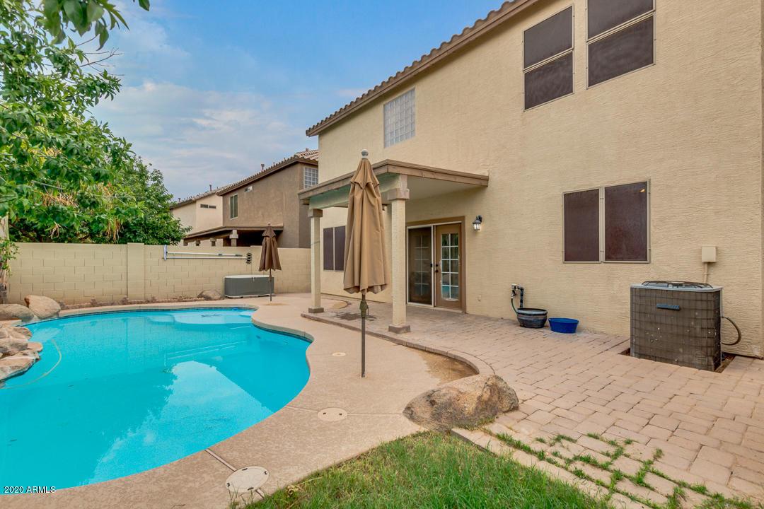 2057 S Falcon Dr., Gilbert, AZ 85295