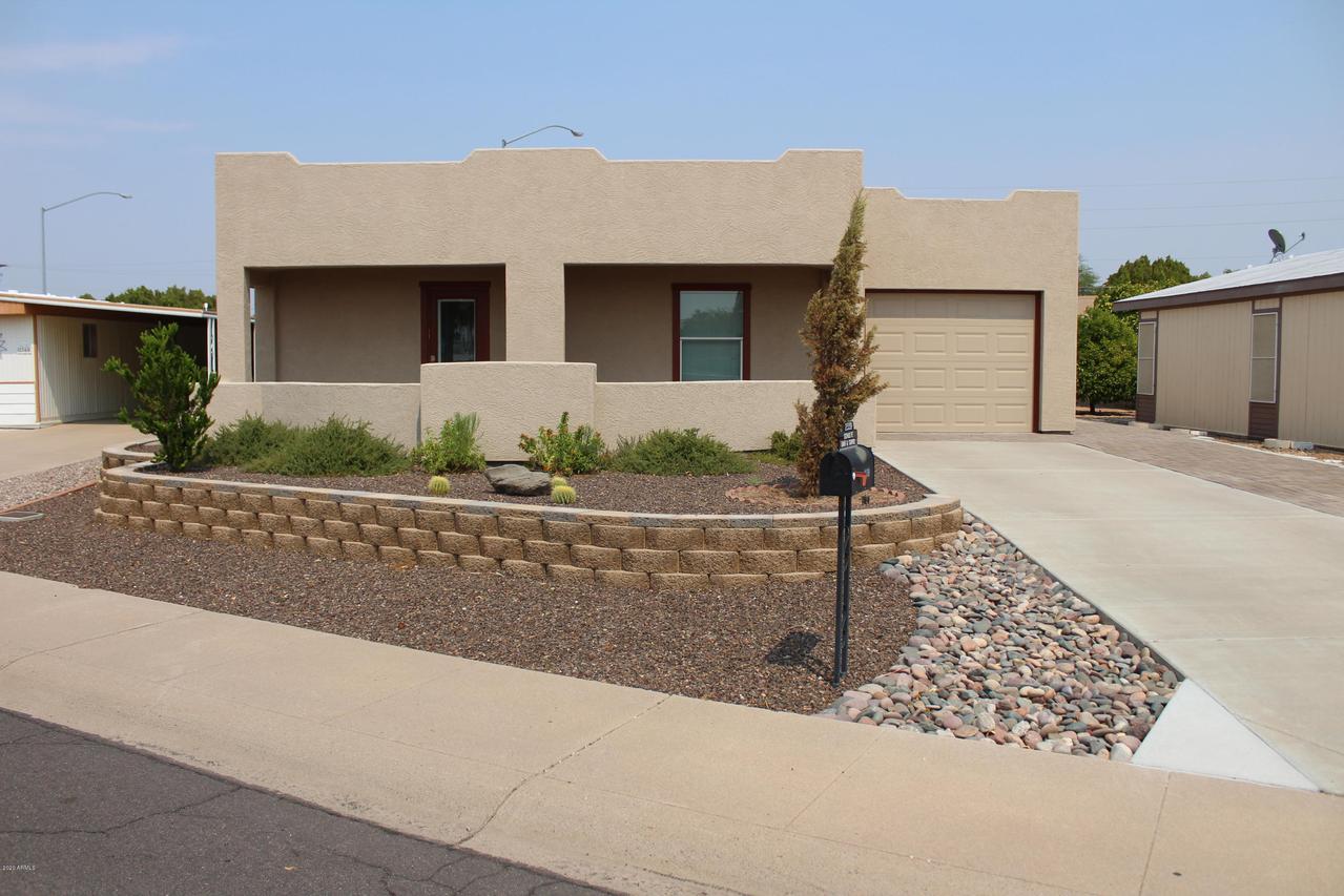 2339 N Shannon Way, Mesa, AZ 85215