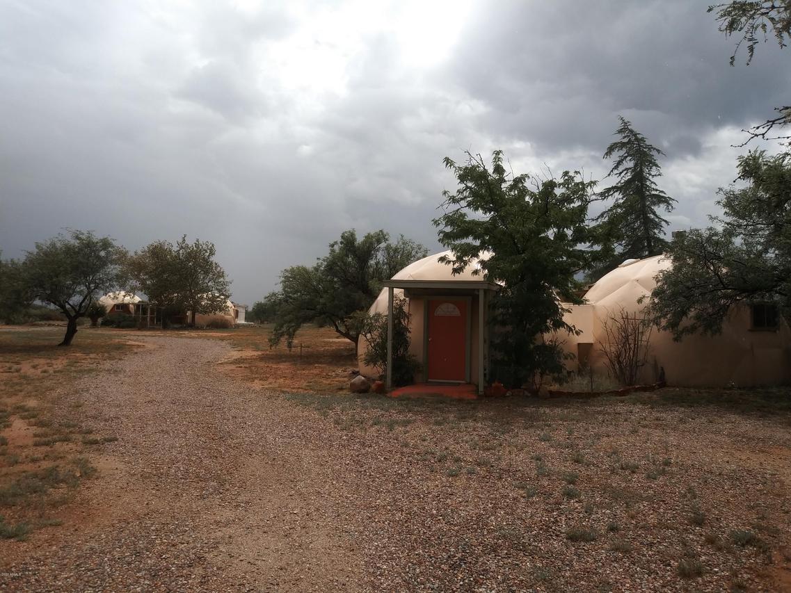 6076 S Calle Lobo, Hereford, AZ 85615