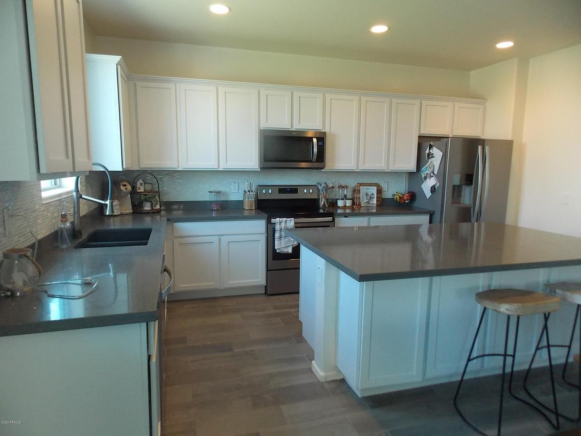 18452 W Via Del Sol, Surprise, AZ 85387