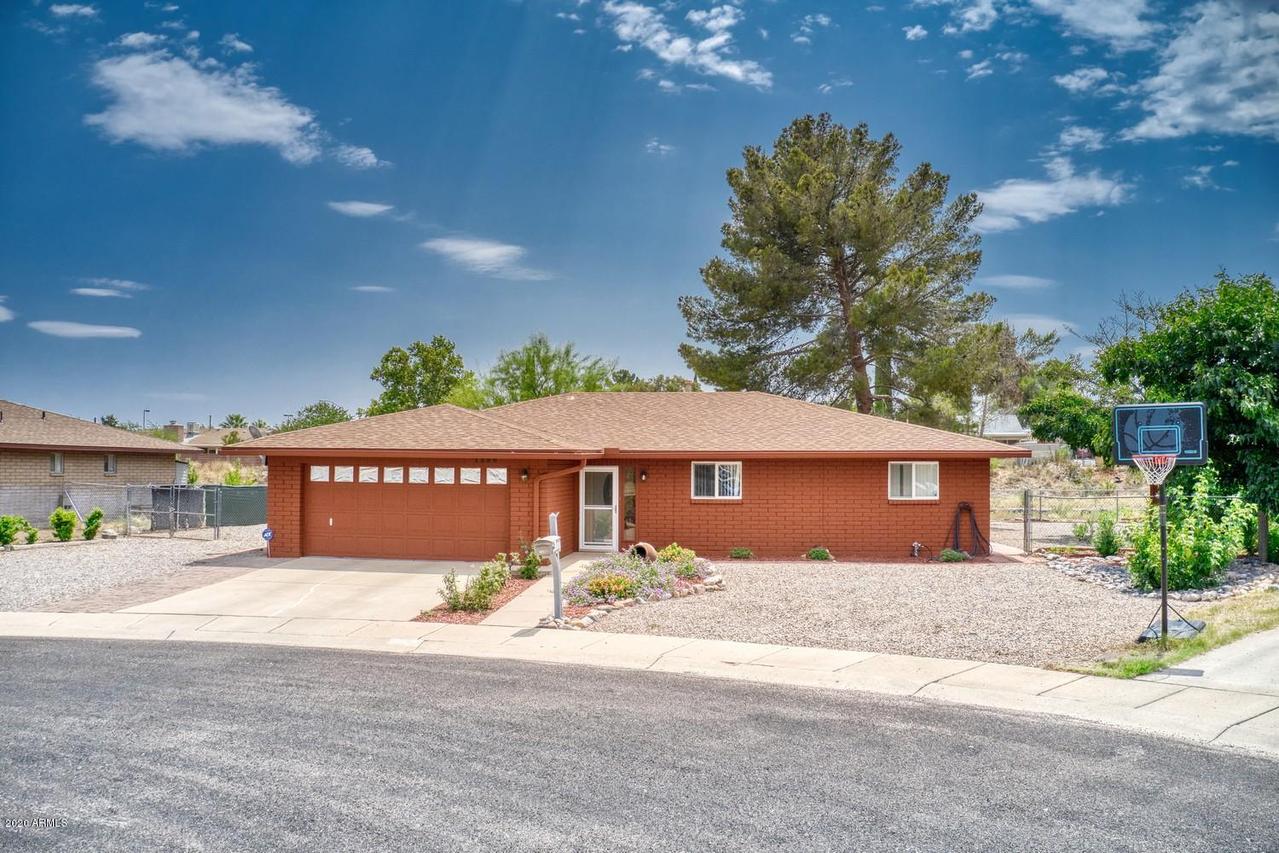 1296 Joshua Tree Dr., Sierra Vista, AZ 85635