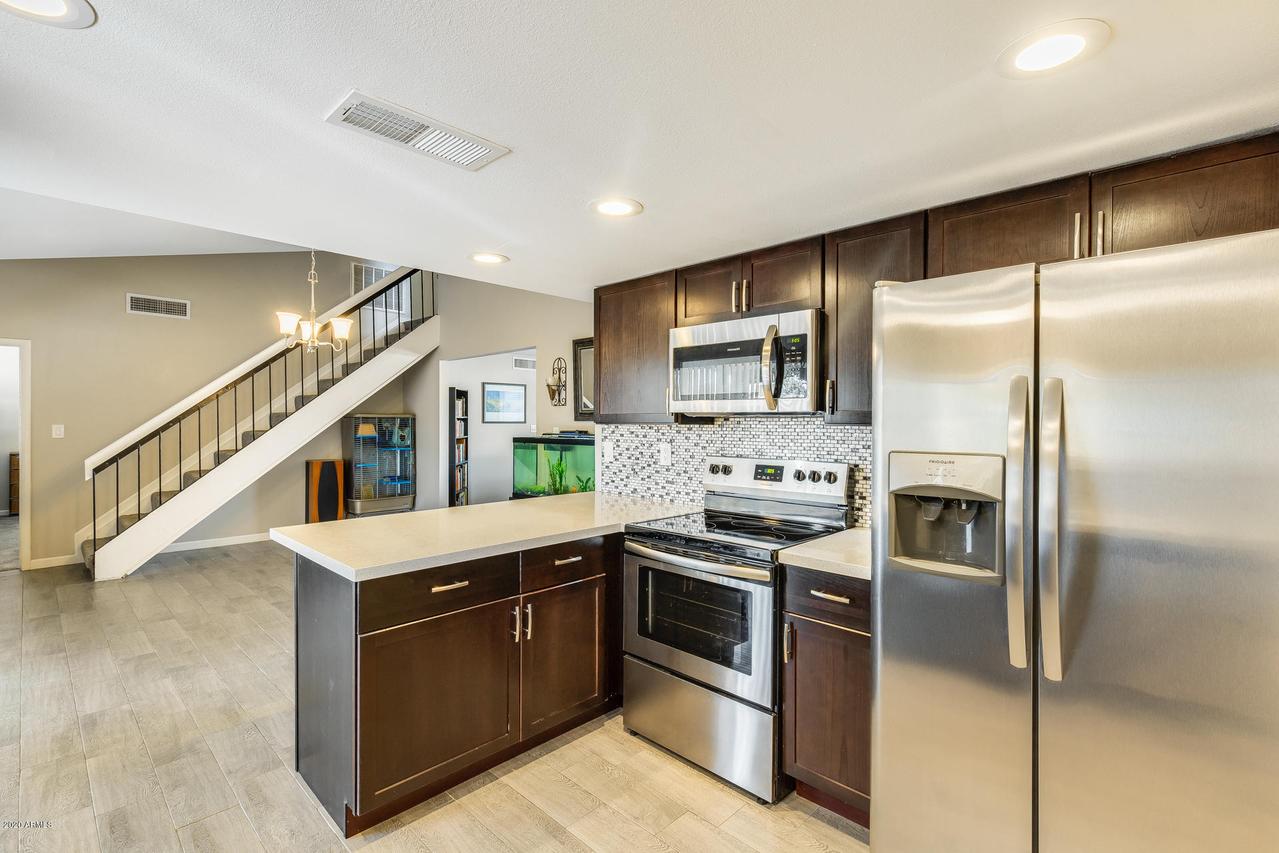 9018 N 64th Ave., Glendale, AZ 85302
