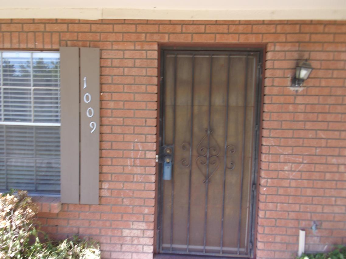 1009 E Lodge Dr., Tempe, AZ 85283