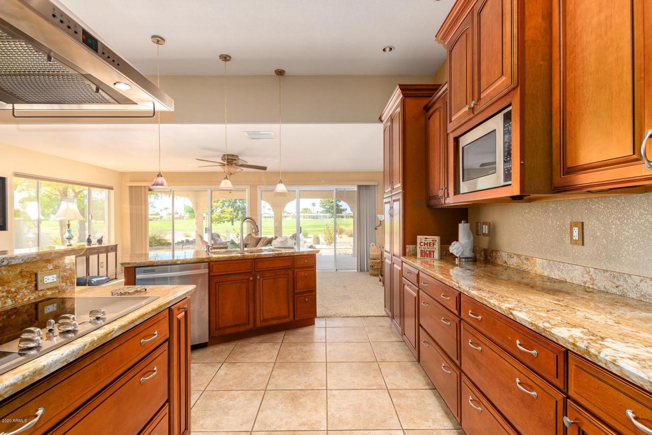 10822 W Palmeras Dr., Sun City, AZ 85373