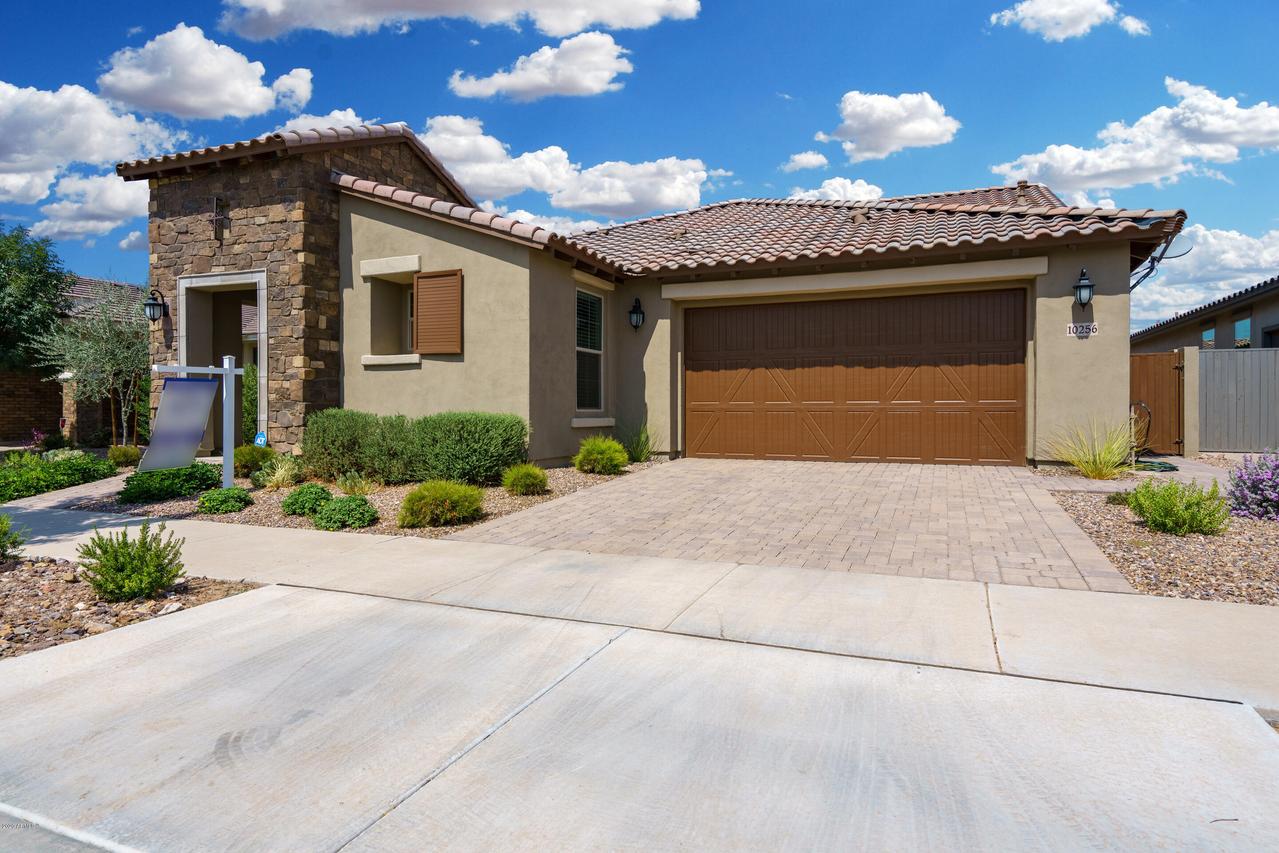 10256 E Thistle Ave., Mesa, AZ 85212