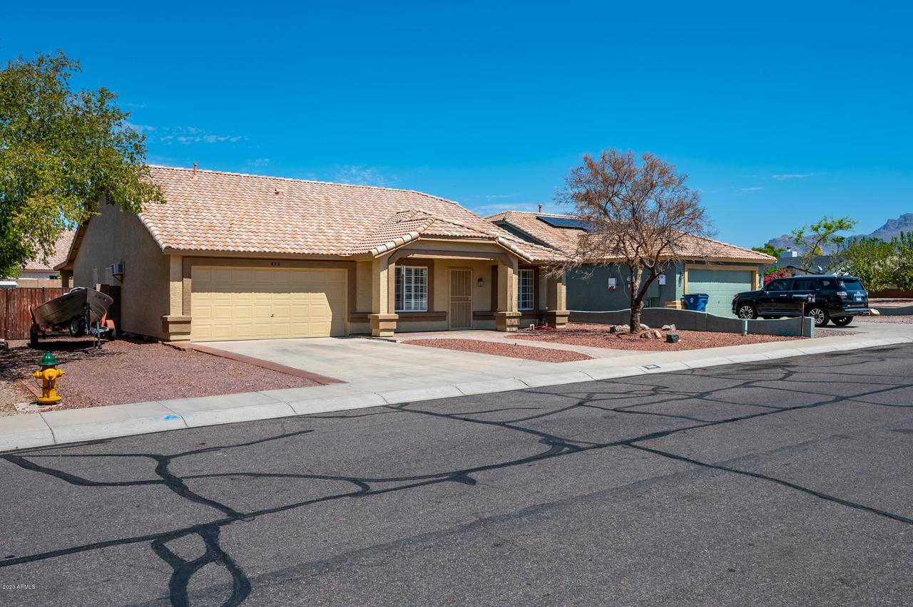 848 W 15th Ave., Apache Junction, AZ 85220