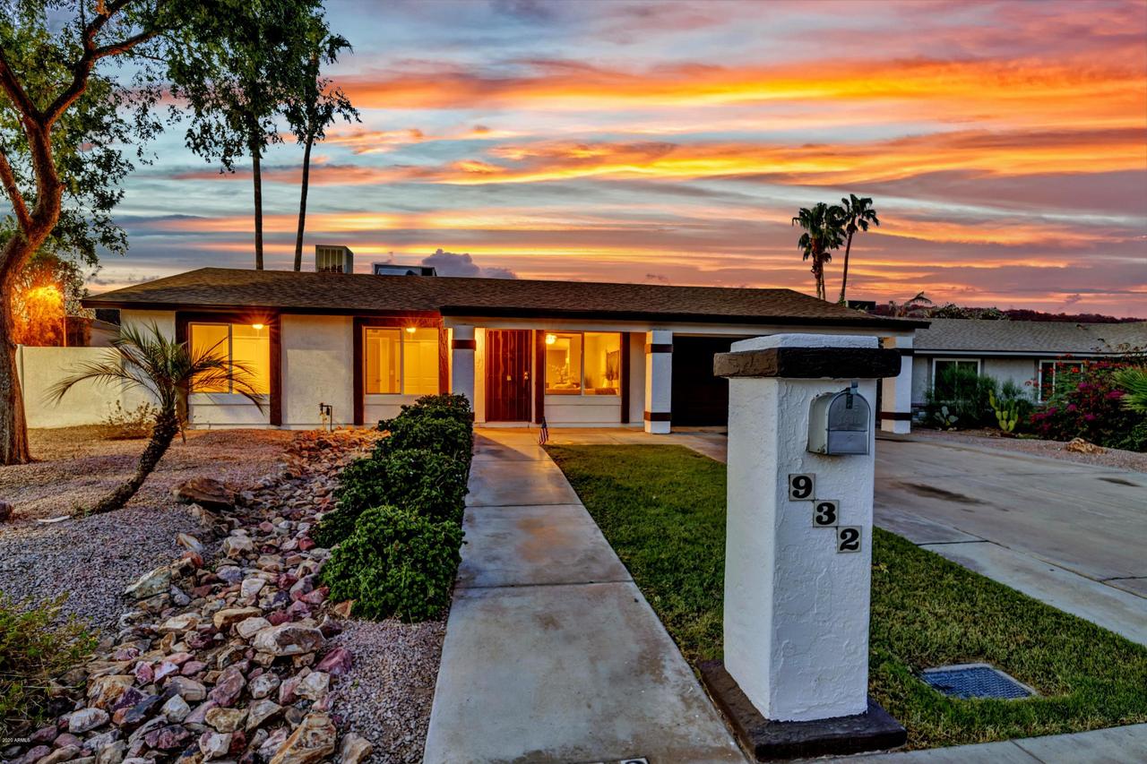 932 W Julie Dr., Tempe, AZ 85283
