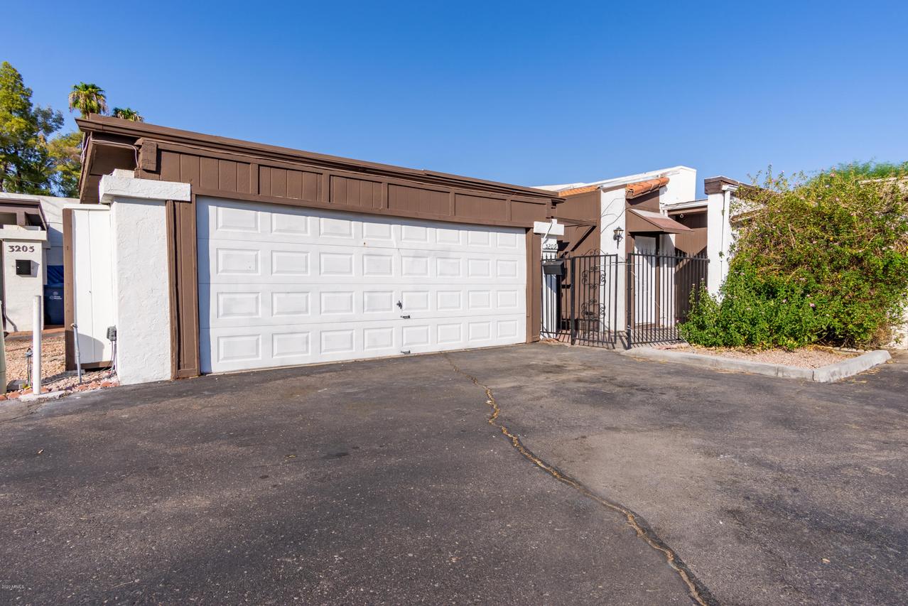 3209 S Fairfield Dr., Tempe, AZ 85282