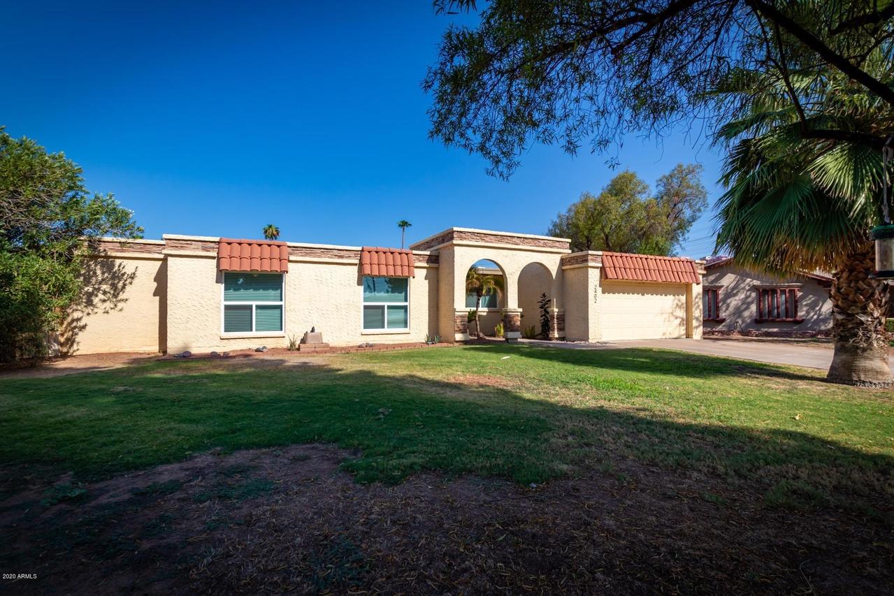 2402 W Peralta Cir., Mesa, AZ 85202