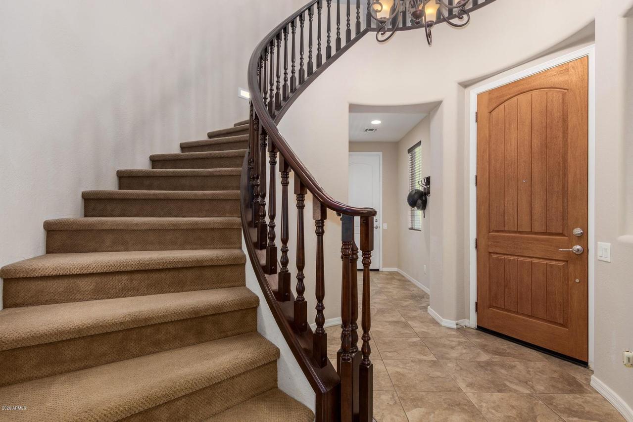 3725 E Matthew Dr., Phoenix, AZ 85050