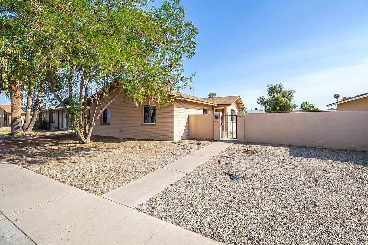 3437 W Saint Moritz Ln., Phoenix, AZ 85053