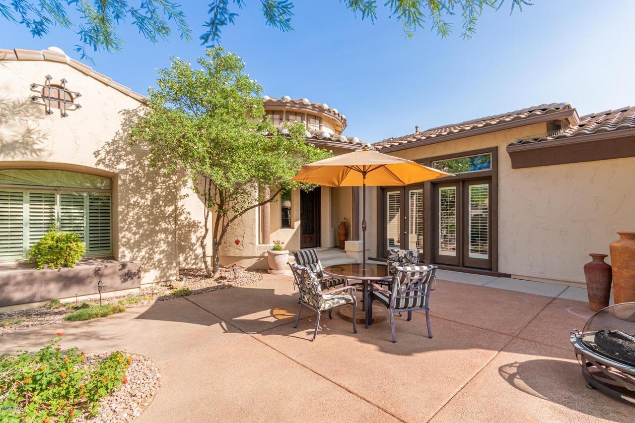 5562 S Mesquite Grove Way, Chandler, AZ 85249