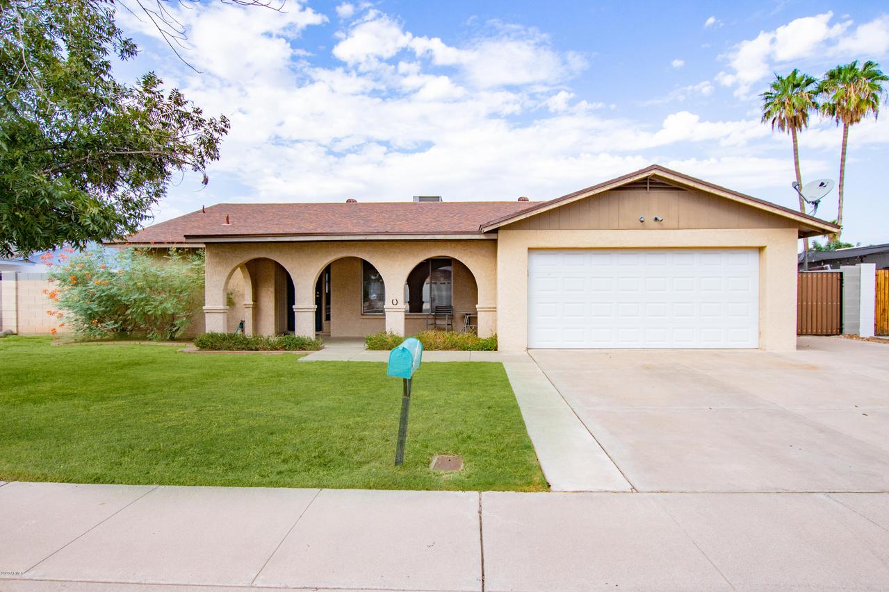 10016 N 48th Ave., Glendale, AZ 85302