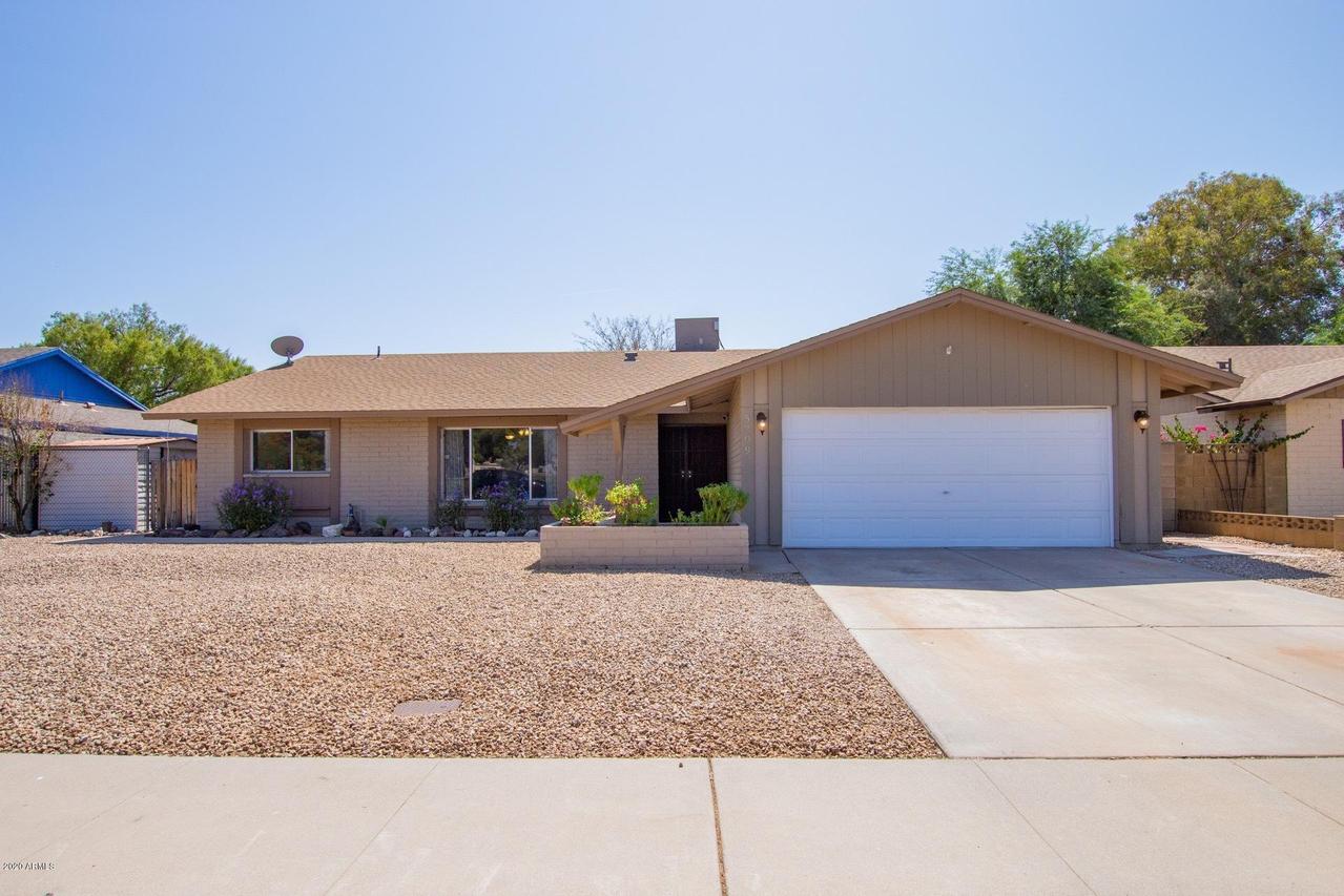 5709 W Tierra Buena Ln., Glendale, AZ 85306