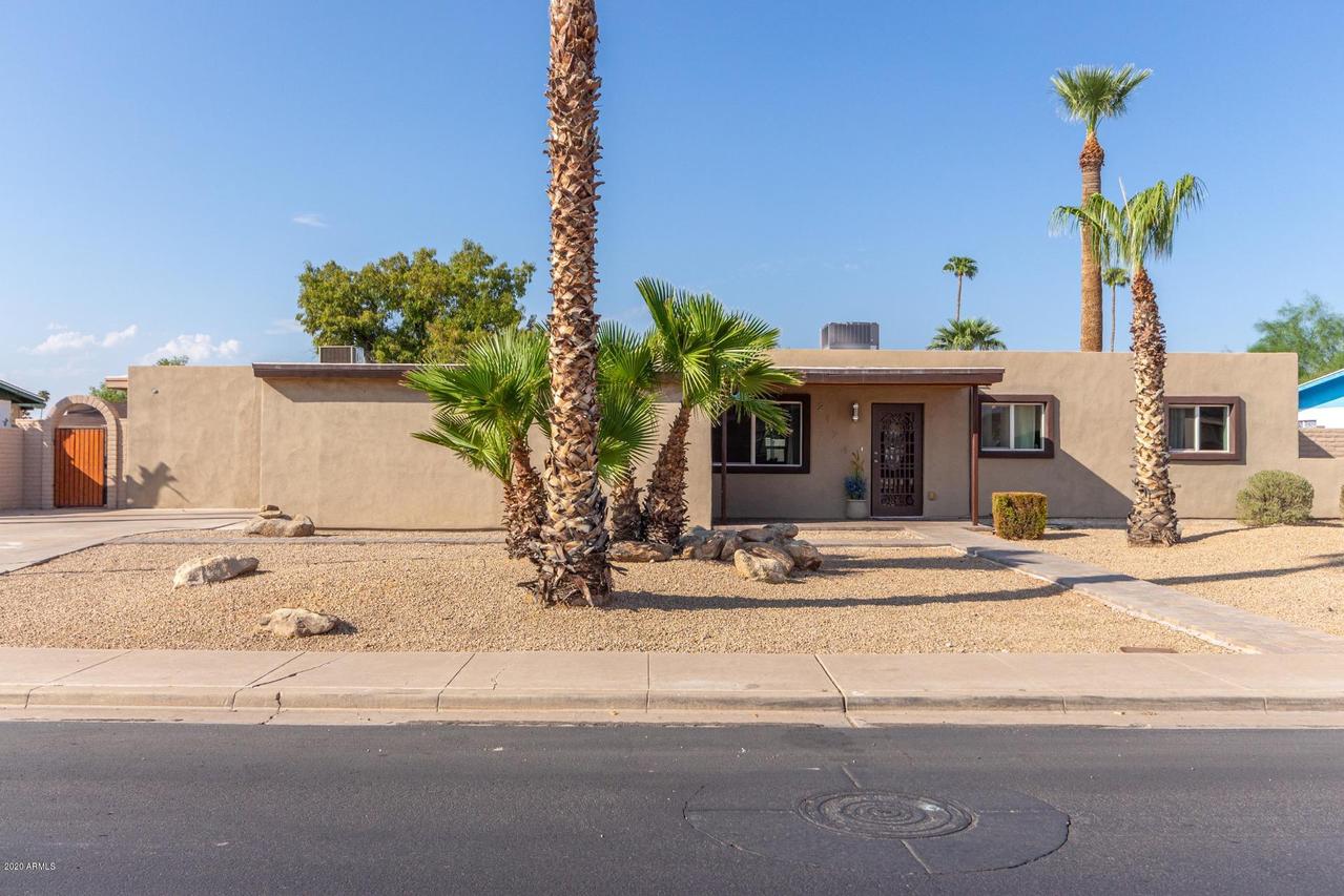 2124 E Evergreen St., Mesa, AZ 85213