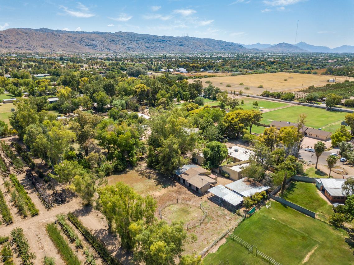 6211 S 37th St., Phoenix, AZ 85040