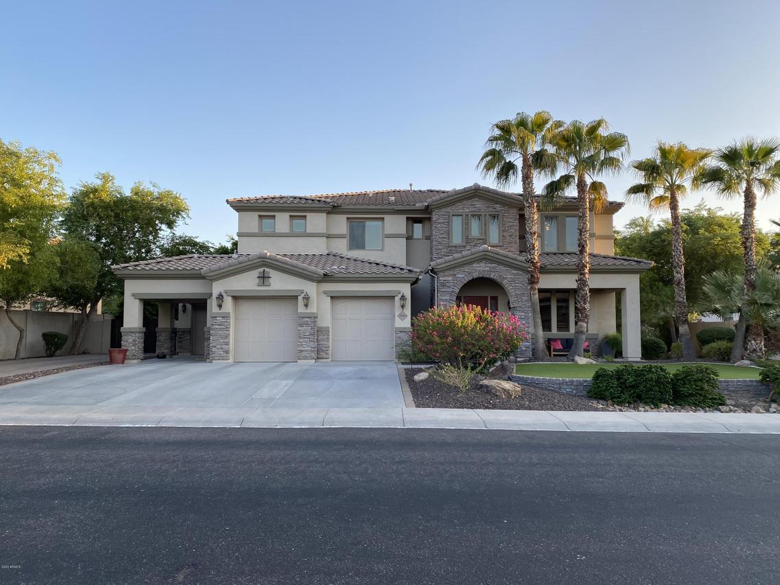 9263 W Molly Ln., Peoria, AZ 85383