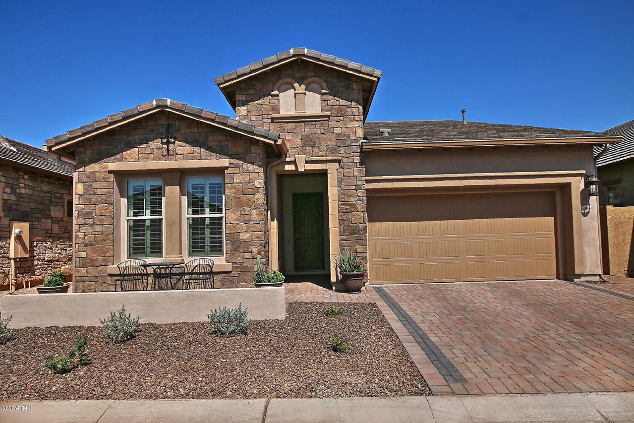 6936 E Quill St., Mesa, AZ 85207