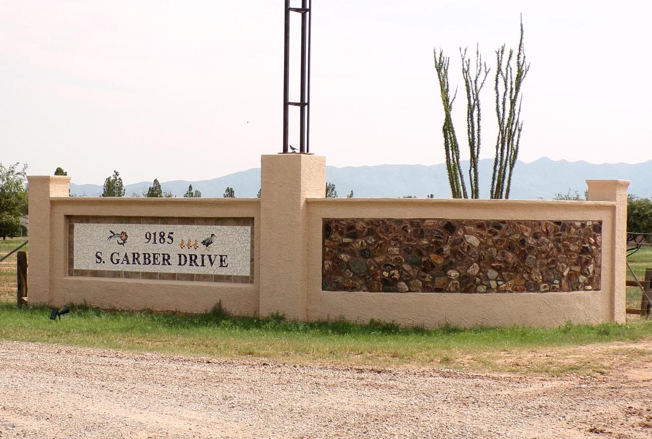 9185 S Garber Dr., Hereford, AZ 85615