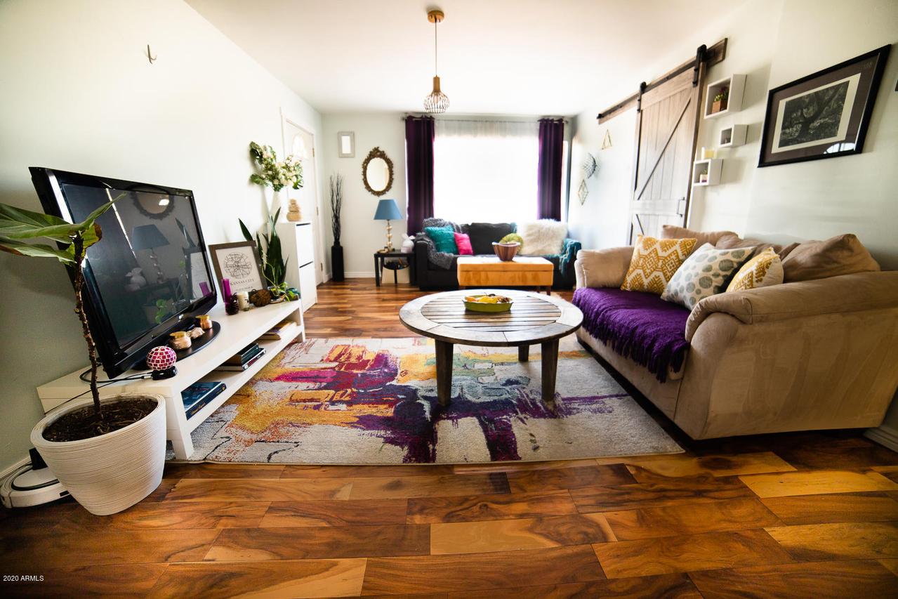 837 E Echo Ln., Phoenix, AZ 85020