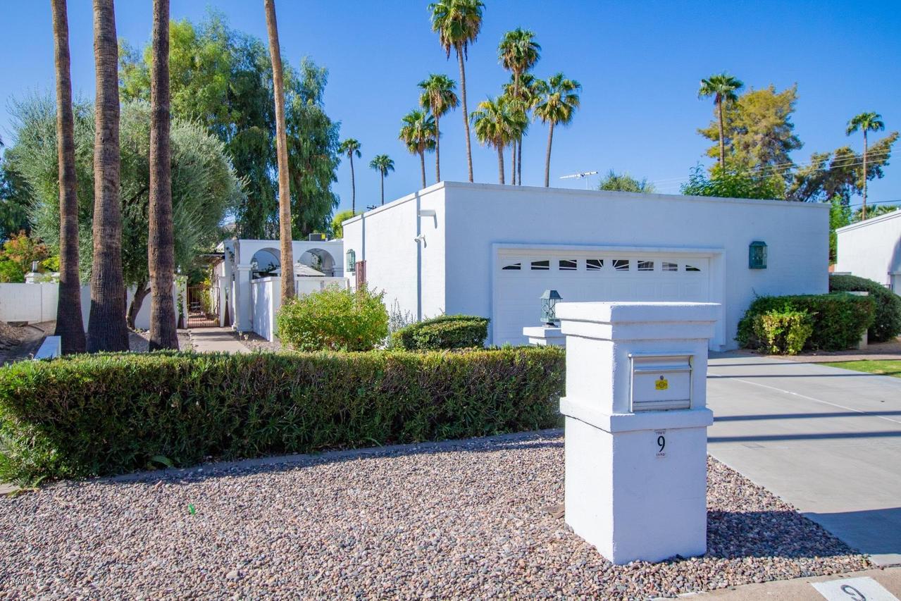 9 E Calavar Rd., Phoenix, AZ 85022