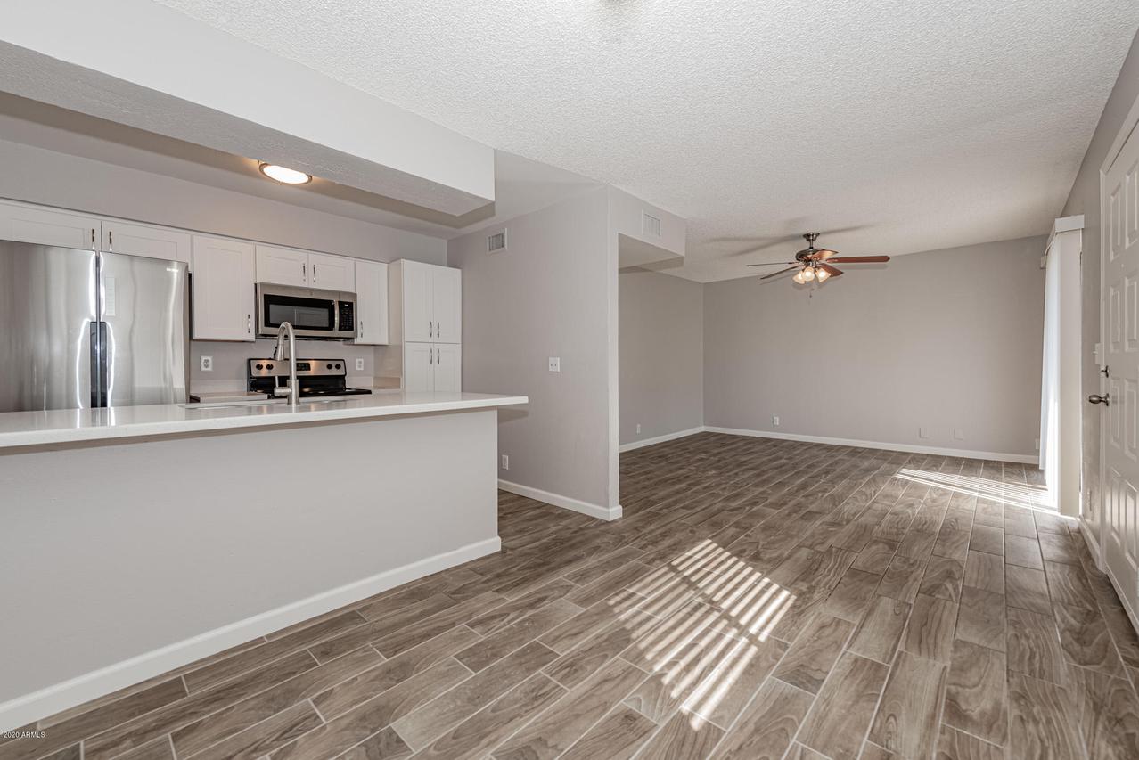 286 W Palomino Dr. #120, Chandler, AZ 85225