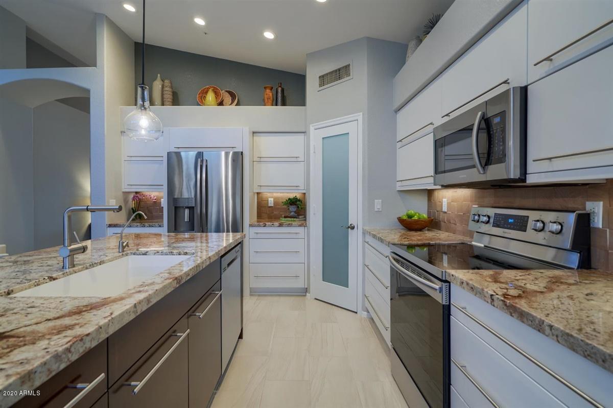 7208 E Sand Hills Rd., Scottsdale, AZ 85255