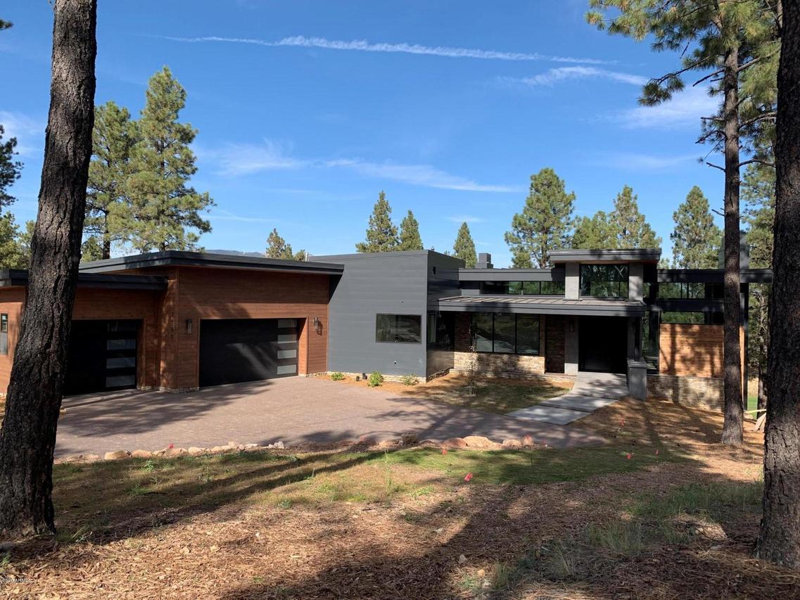 2557 E La Serana Dr., Flagstaff, AZ 86005