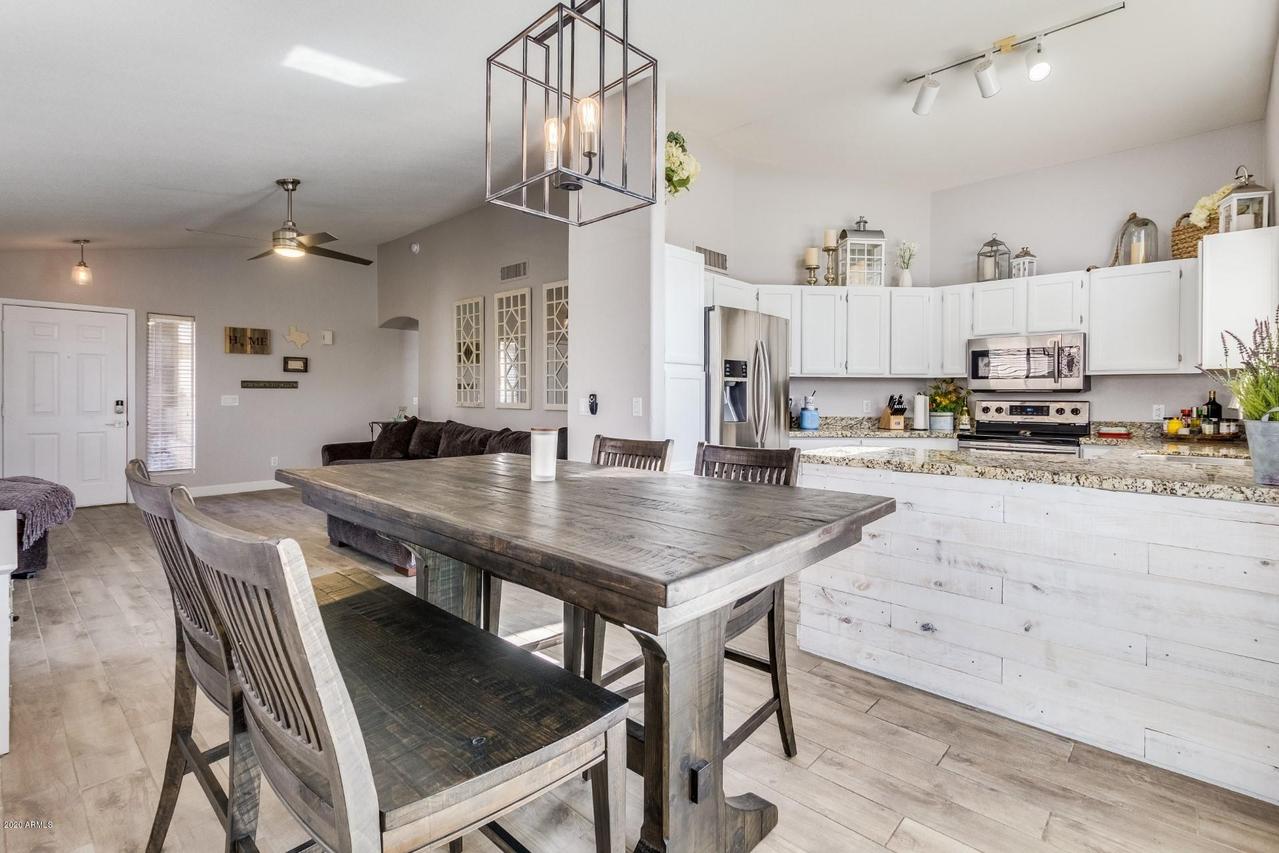 4727 E Angela Dr., Phoenix, AZ 85032