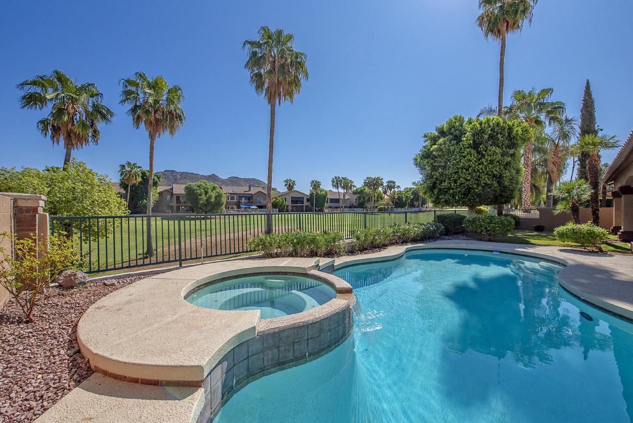 5859 W Del Lago Cir., Glendale, AZ 85308