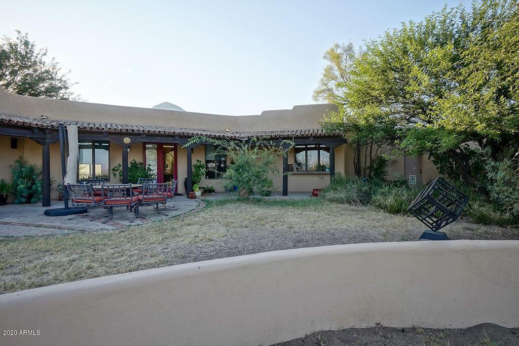 6906 E Los Amigos Tr., Hereford, AZ 85615