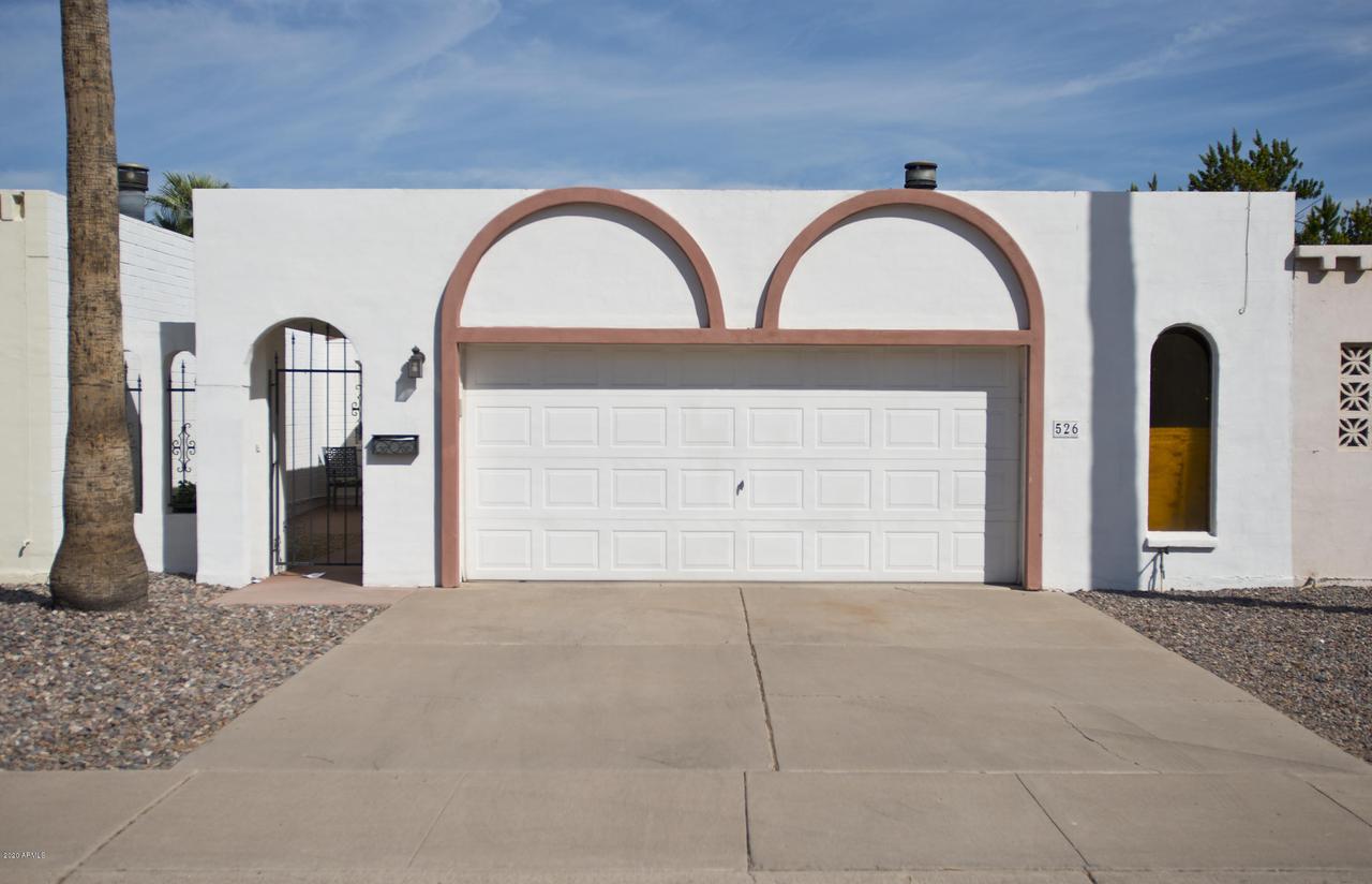 526 W Pebble Beach Dr., Tempe, AZ 85282