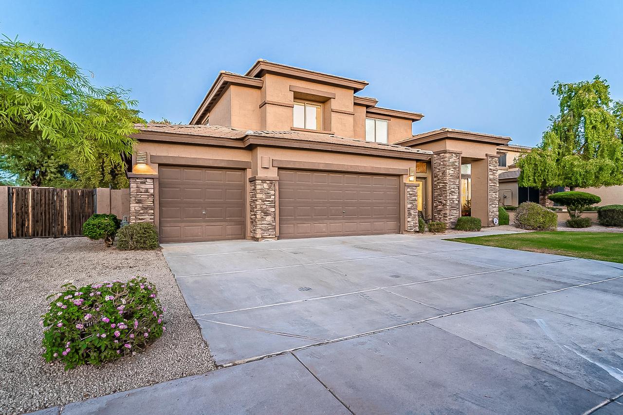 11137 S Ursa Major Dr., Goodyear, AZ 85338