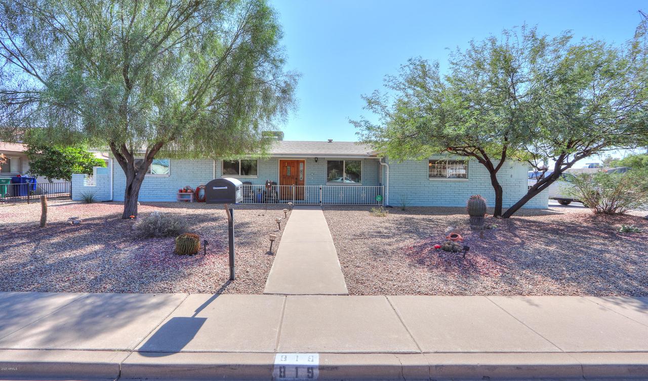819 N Spur Cir., Mesa, AZ 85203
